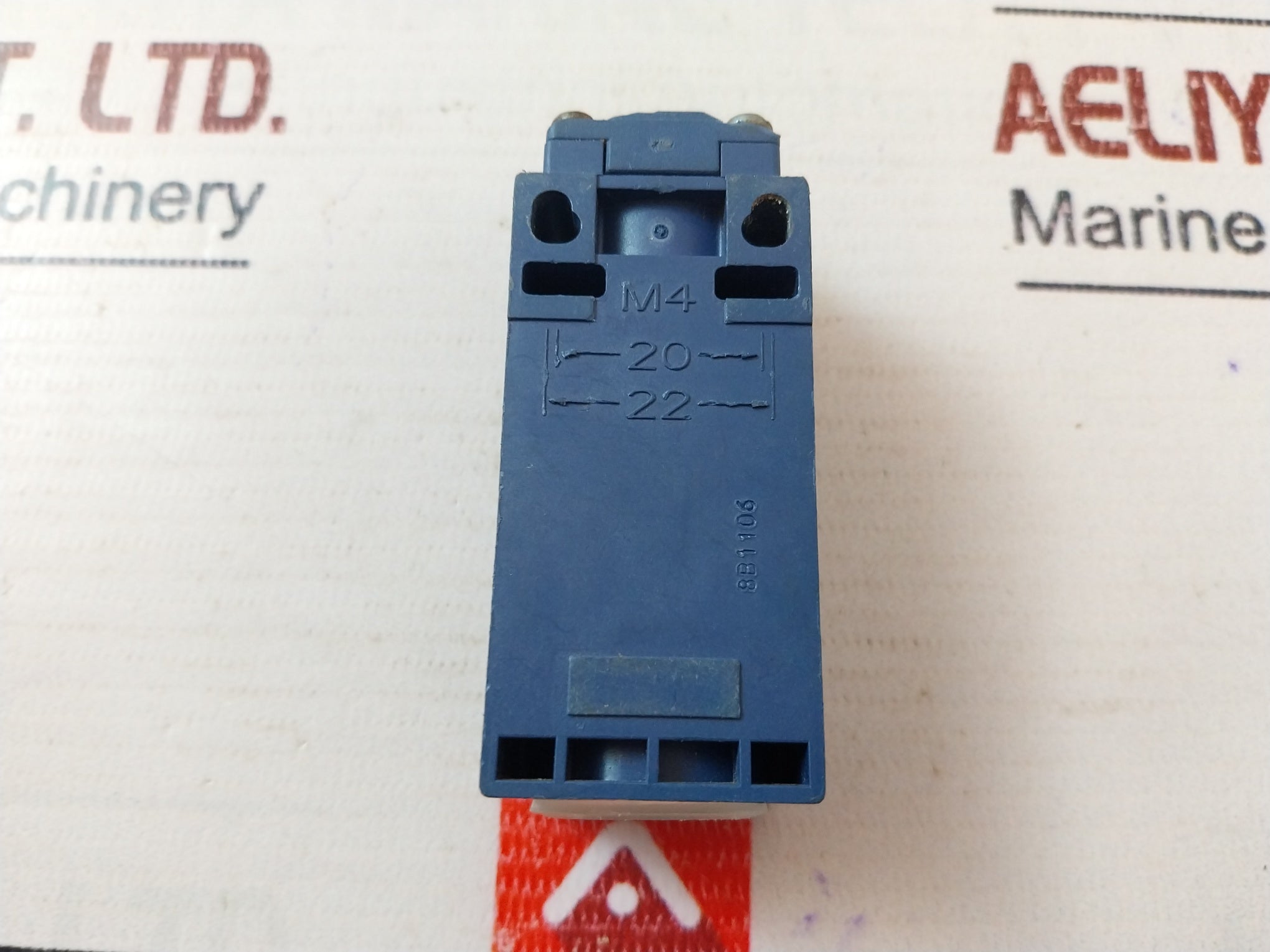 Telemecanique XCKN2110P20 Osiswitch Limit Switch 500V 10A