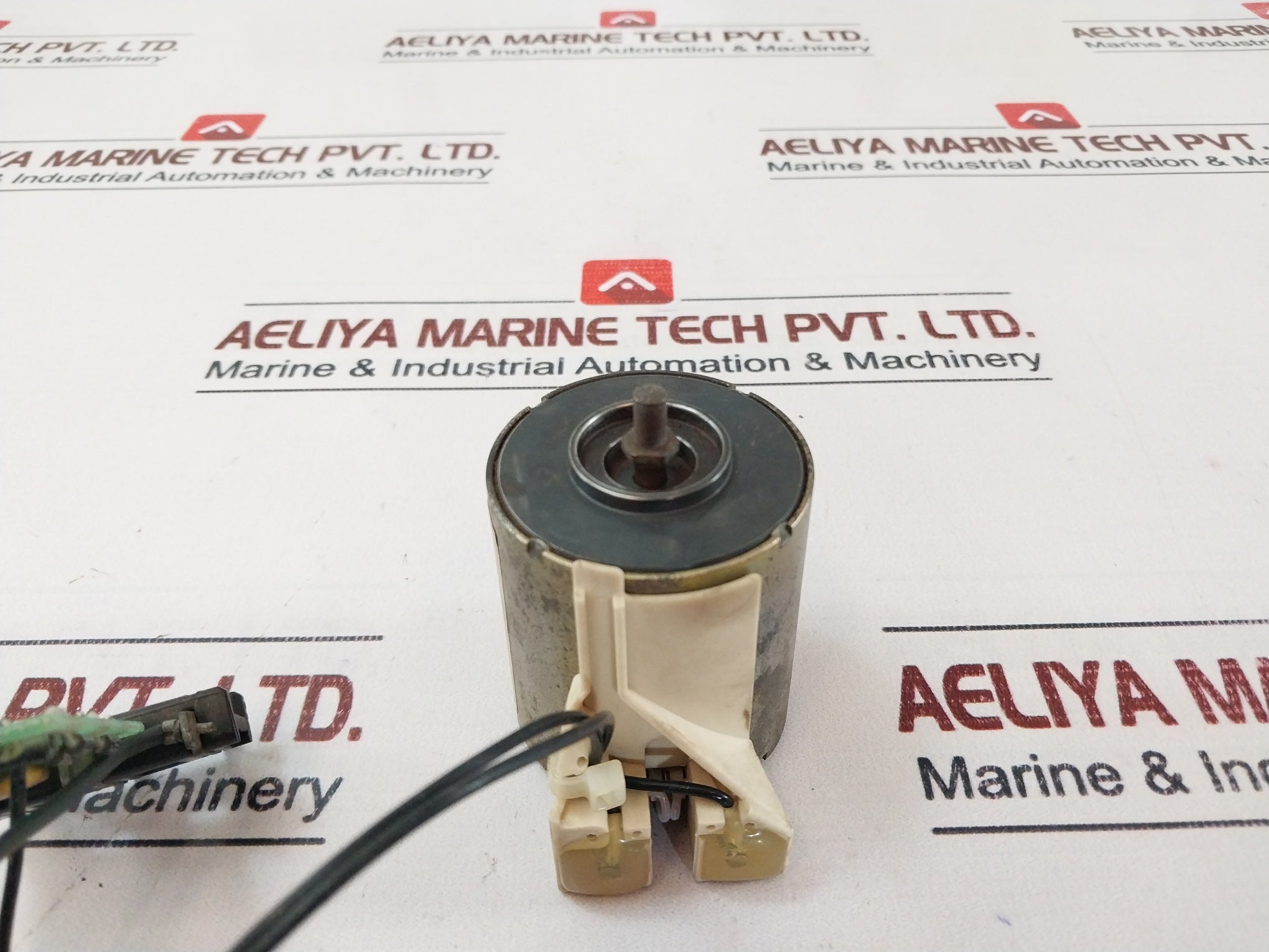 Merlin Gerin 685.650 Mp Circuit Breaker Accessory 24 V Dc