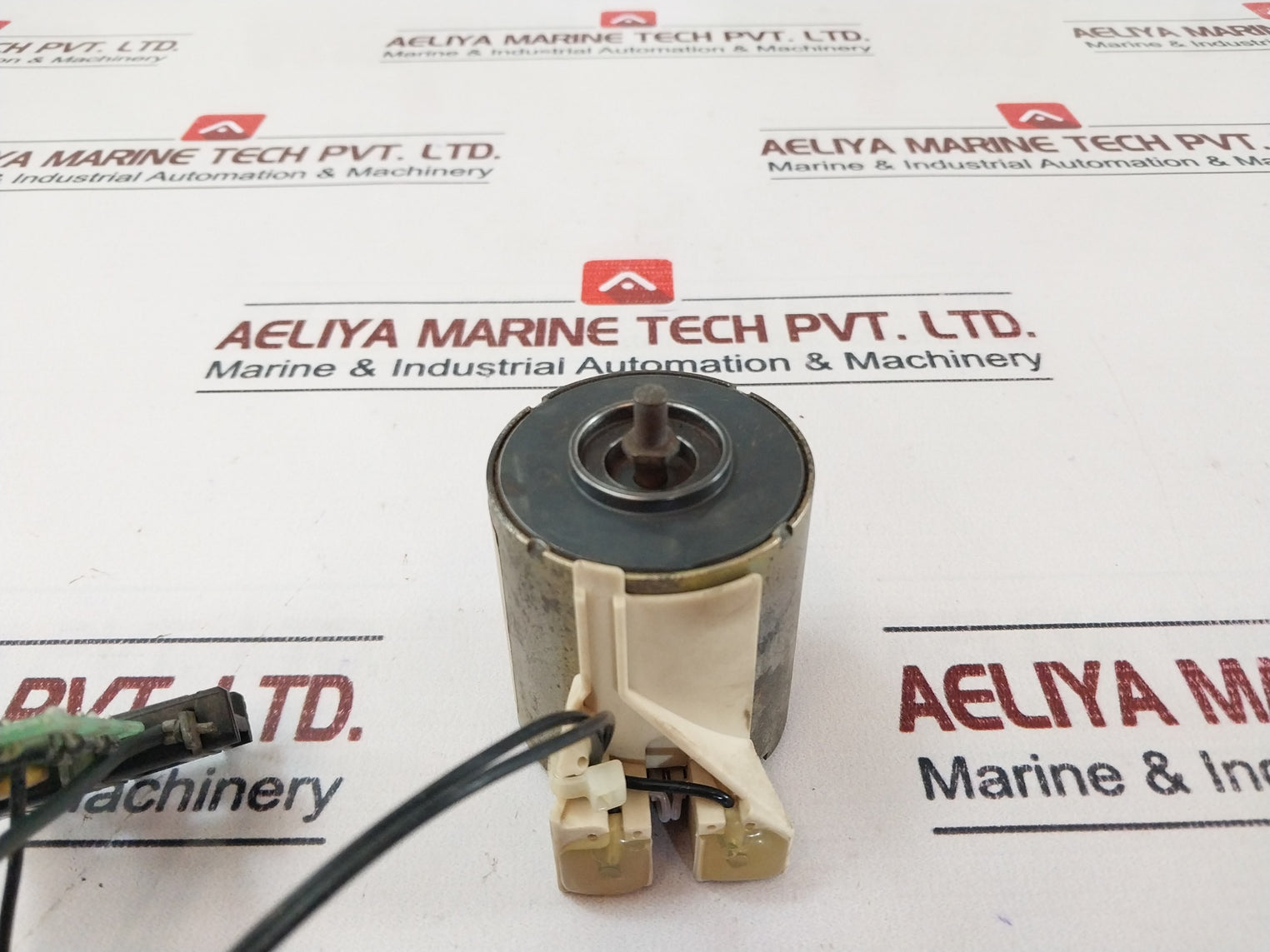 Merlin Gerin 685.650 Mp Circuit Breaker Accessory 24 V Dc