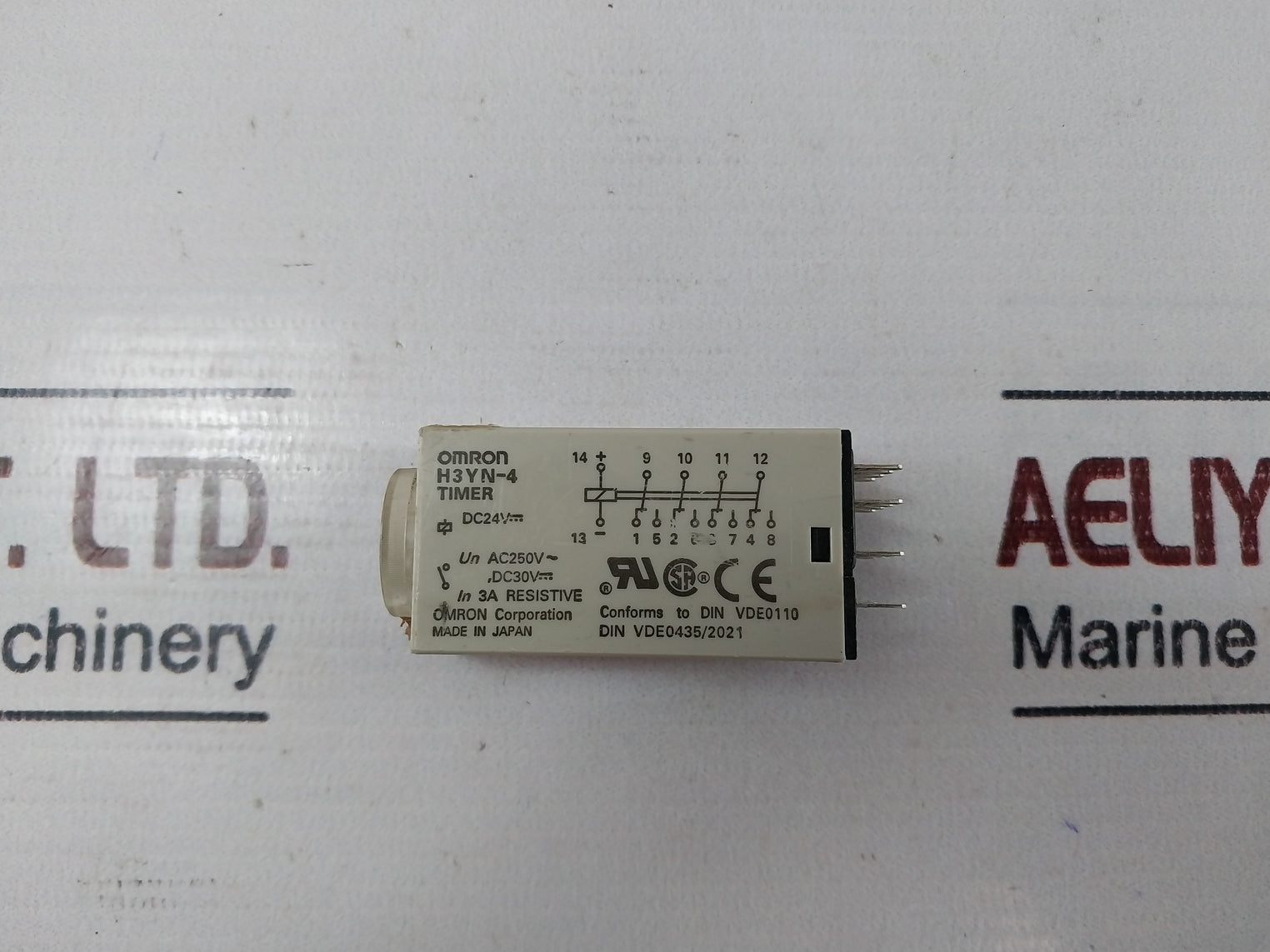 Omron H3Yn-4 Time Delay Relay With Socket 24V Dc