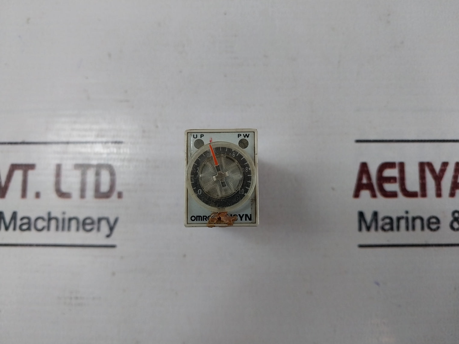 Omron H3Yn-4 Time Delay Relay With Socket 24V Dc