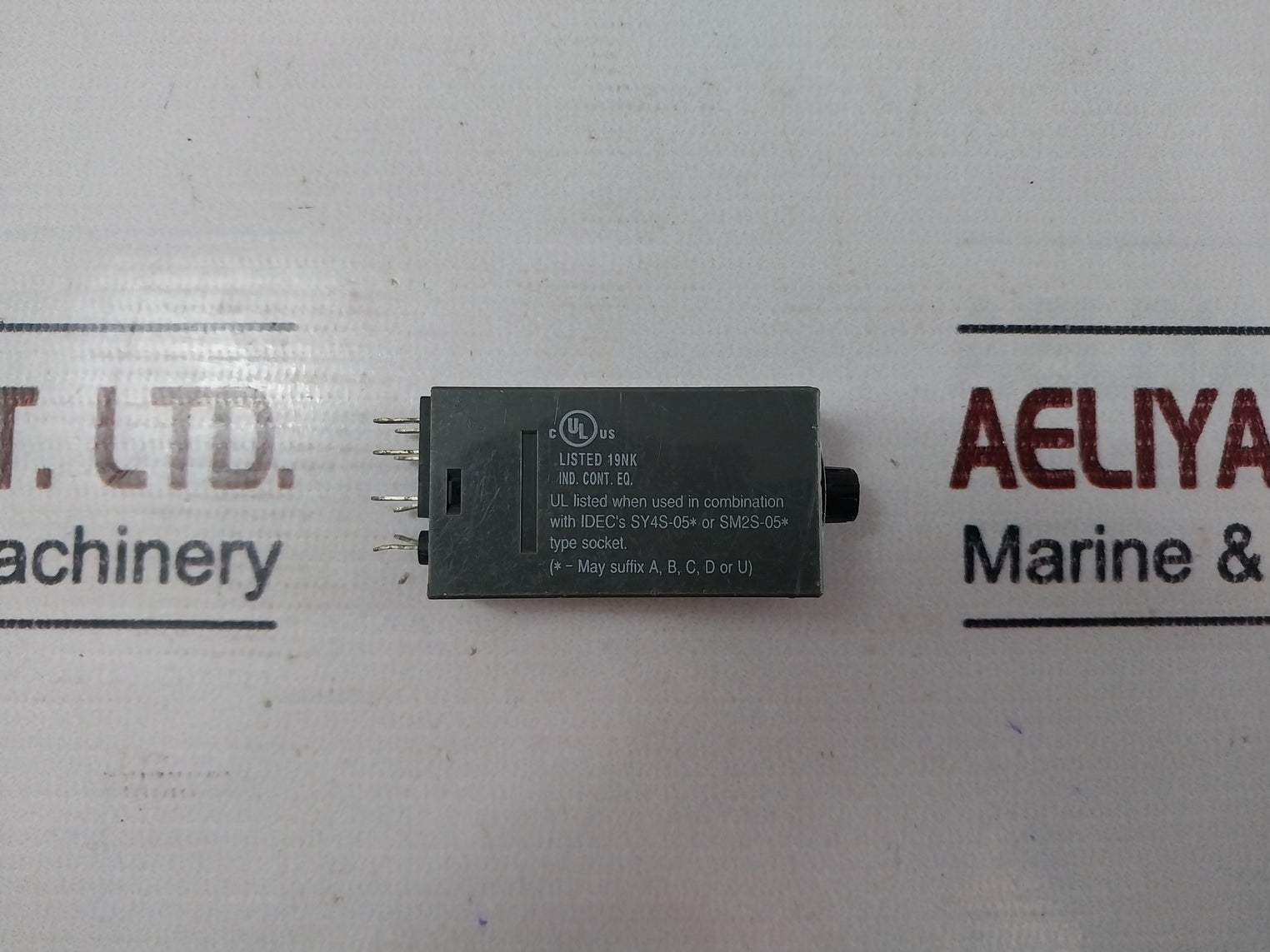 Lot Of 2X Idec Gt5Y-2Sn Electronic Timer 200-240 Vac