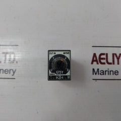 Lot Of 2X IDEC GT5Y-2SN Electronic Timer 200-240 VAC