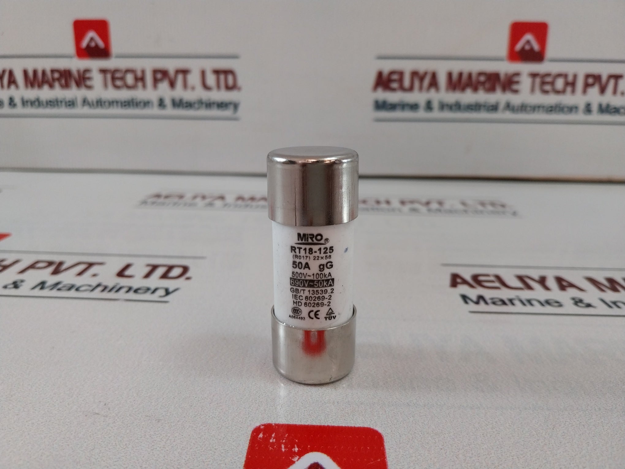 Lot Of 10X MRO RT18-125 Fuse 690V AC 500V-100 KA 50A GG