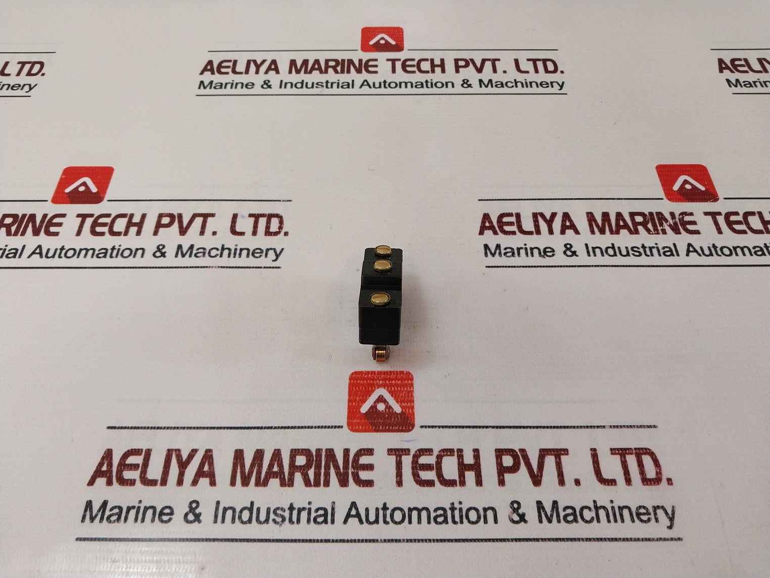 Lot Of 5X 334-404 A Short Roller Micro Switch