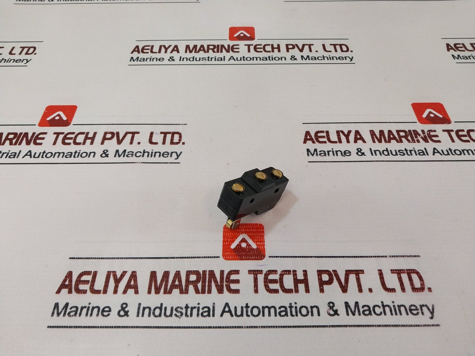 Lot Of 5X 334-404 A Short Roller Micro Switch