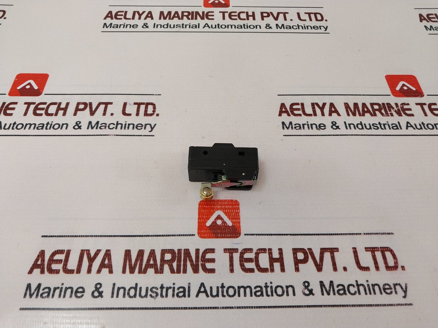 Lot Of 5X 334-404 A Short Roller Micro Switch