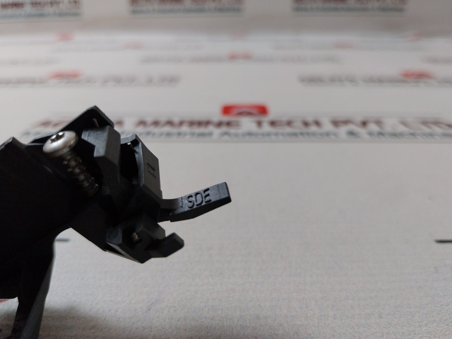 Schneider Electric Lv429451 Sde Adapter For Trip Unit