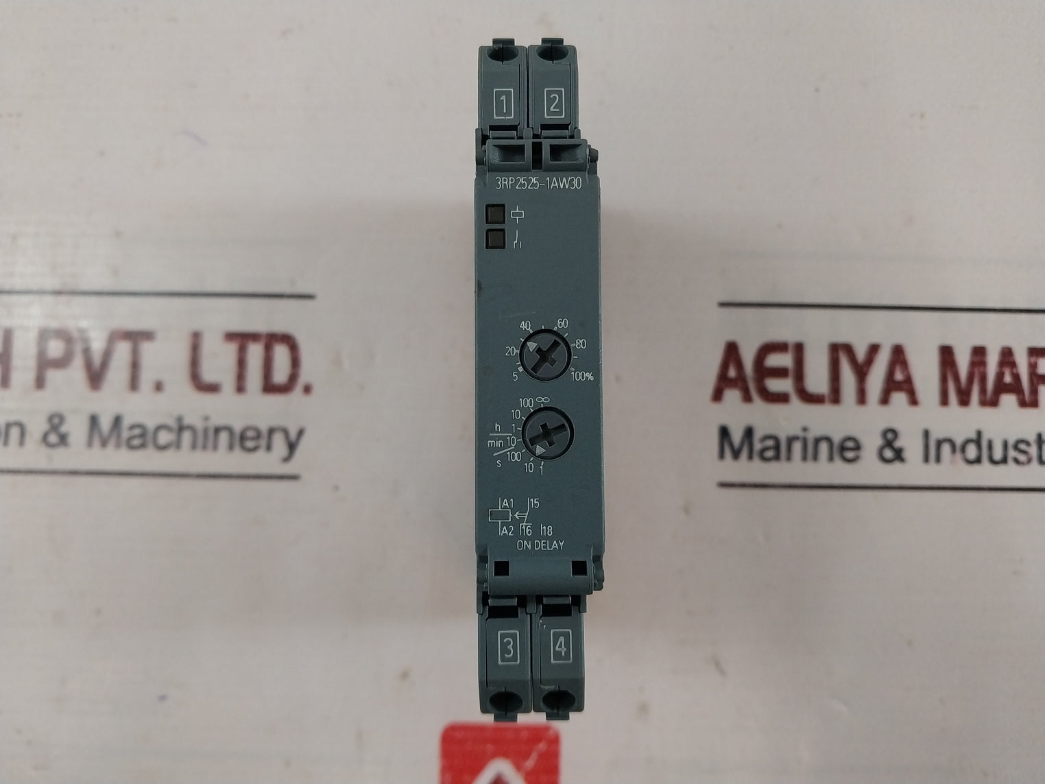 Siemens 3Rp2525-1Aw30 Time Relay 50/60Hz 12-240V Ac/Dc