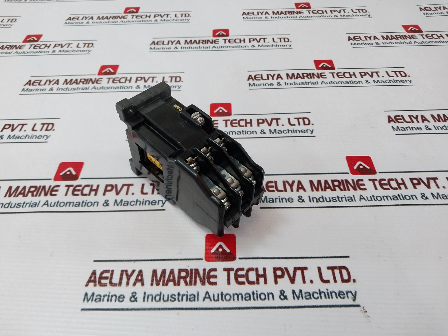 Fuji Electric Src50-2U/X (4A2B) Magnetic Contactor 200-220V 50/60Hz