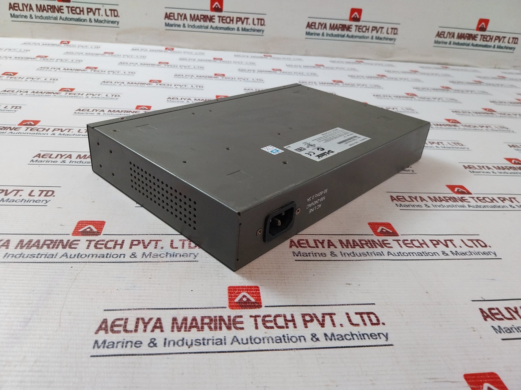 D-link Des-1016d Ethernet Switch 100-240vac 50-60hz