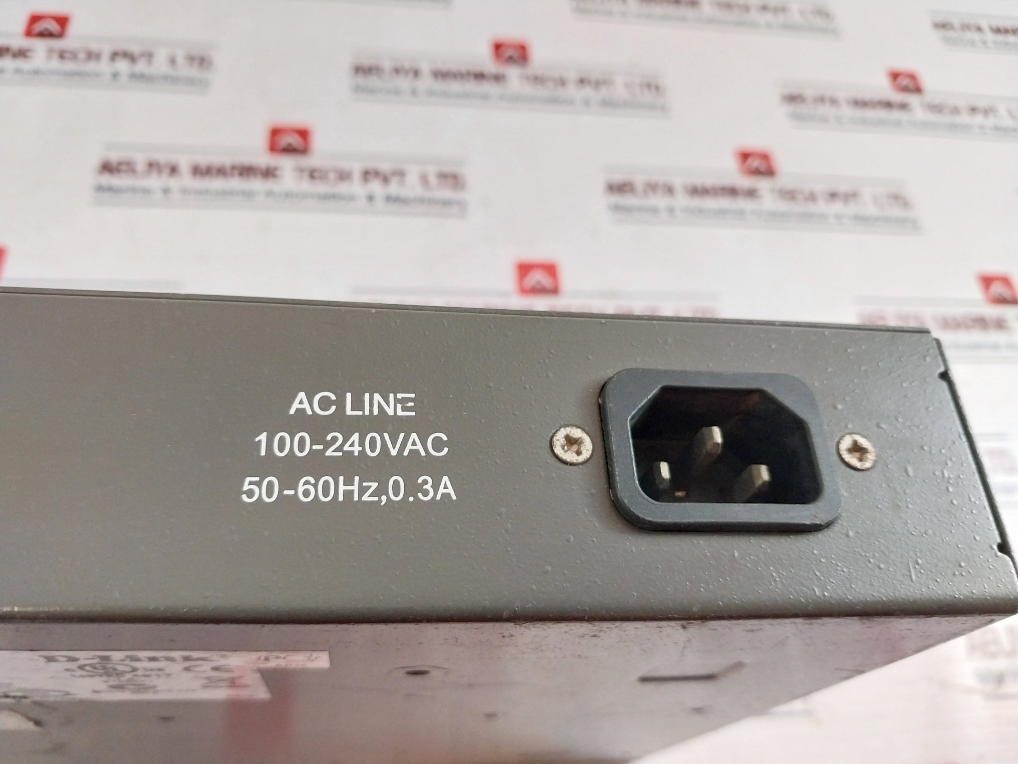 D-link Des-1016d 10/100 Fast Ethernet Switch Ies1016di....d4g 100-240vac 50/60hz