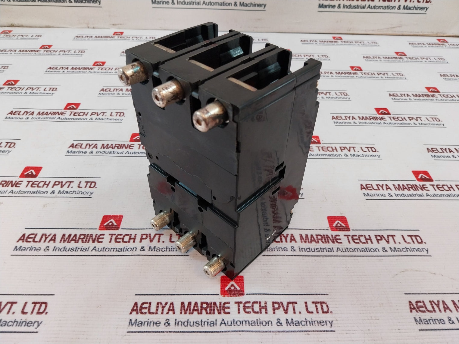 Terasaki TemBreak XS225NS 3 Pole Circuit Breaker 225A AC690V 50-60Hz