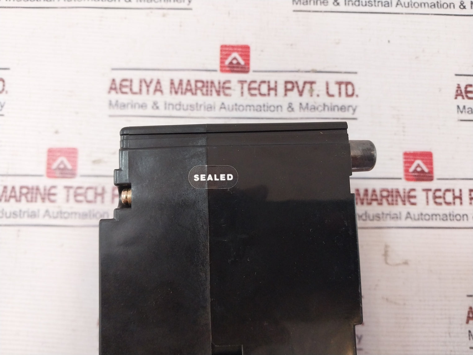 Terasaki Xs225Ns Tembreak Circuit Breaker 3 Pole 225A Ac690V 50-60Hz