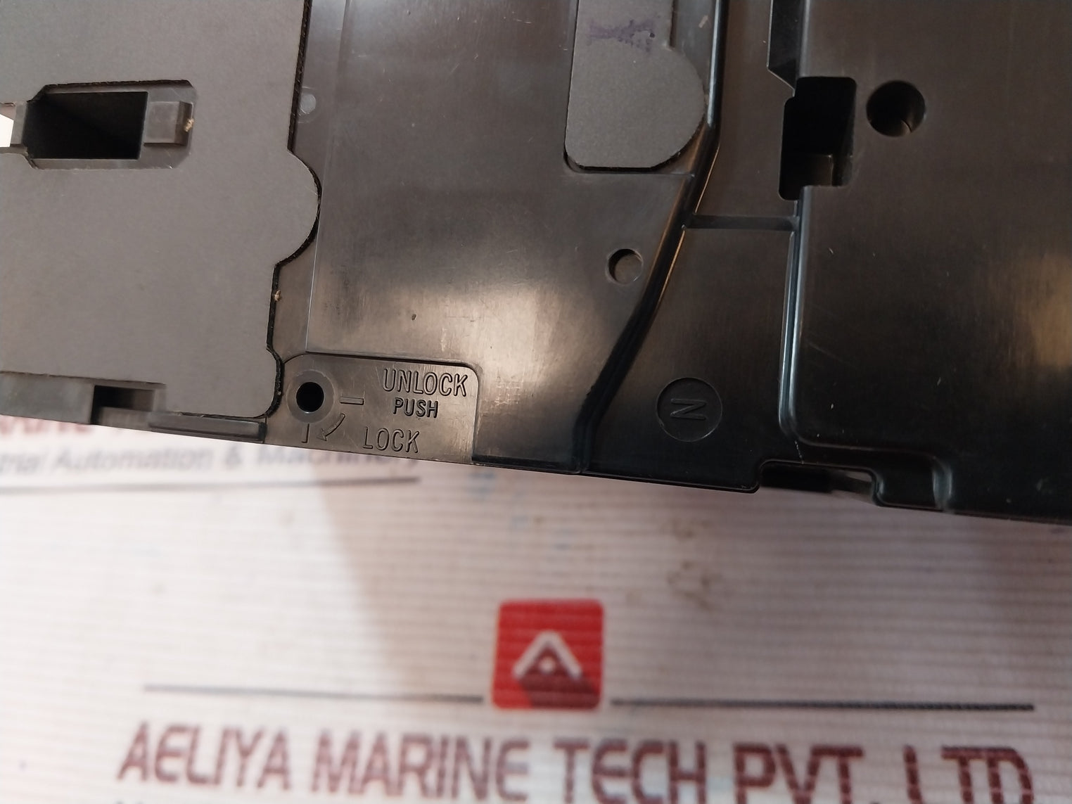 Terasaki Xs225Ns Tembreak Circuit Breaker 3 Pole 225A Ac690V 50-60Hz