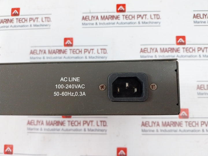 D-link Des-1016D Ethernet Switch 100-240Vac 50-60Hz 0.3A