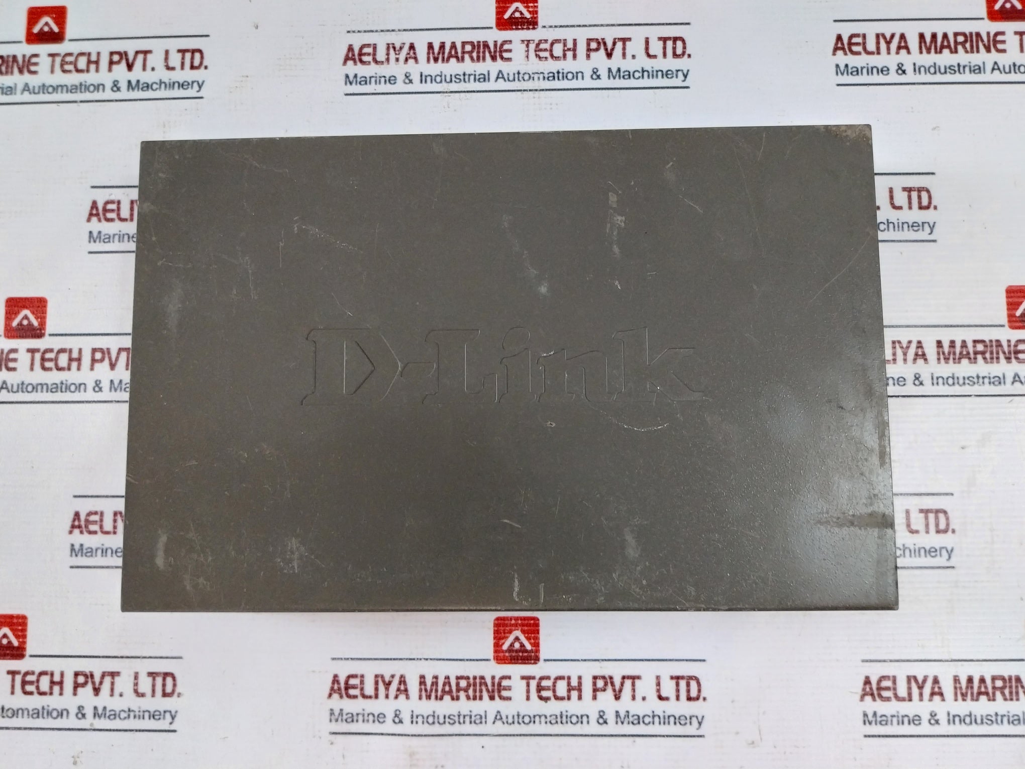 D-link Des-1016D Ethernet Switch 100-240Vac 50-60Hz 0.3A
