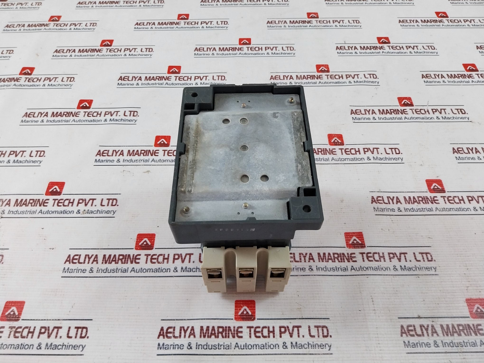 Siemens 3Tf48 Contactor W/ 3Ty7 561-1B Contact Block 600Vac
