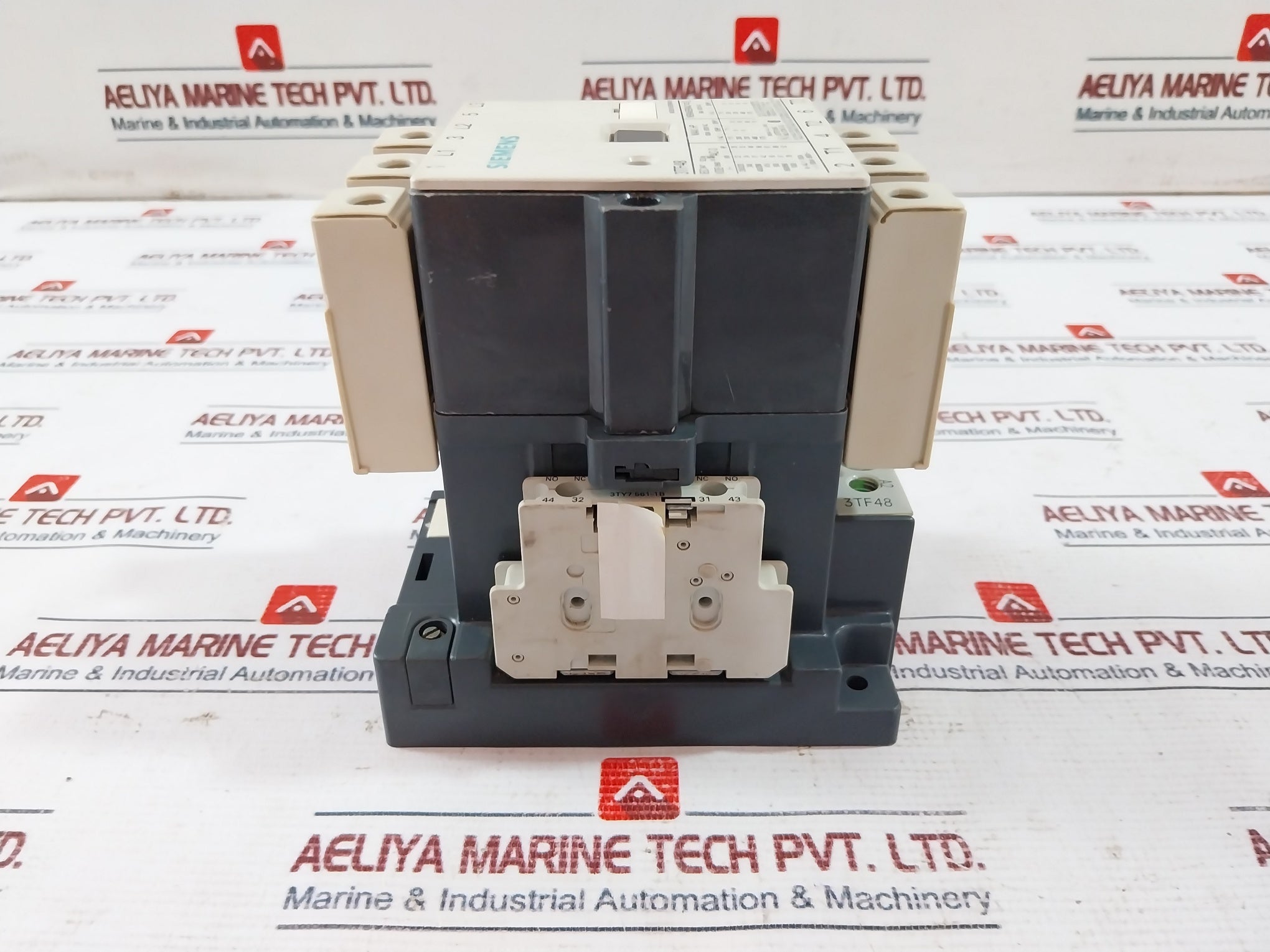 Siemens 3Tf48 Contactor W/ 3Ty7 561-1B Contact Block 600Vac