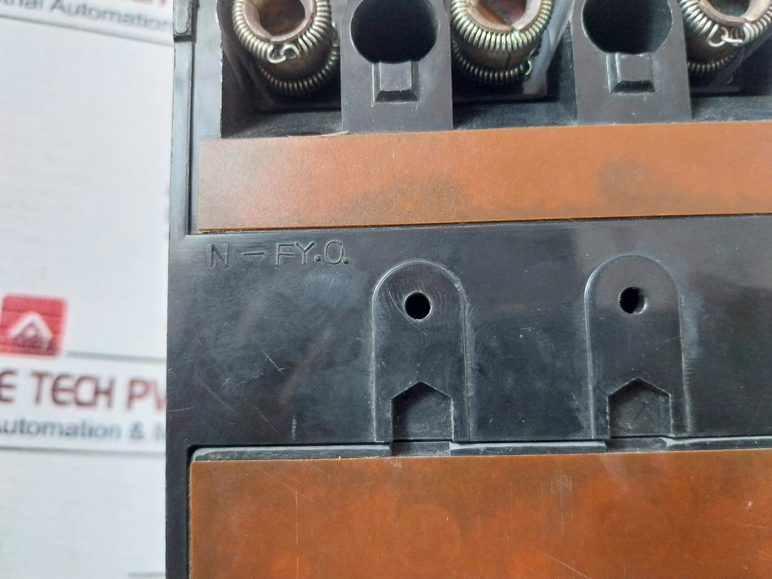 Terasaki Tl-100F Tembreak 3-pole Circuit Breaker 30A 690V 50-60Hz