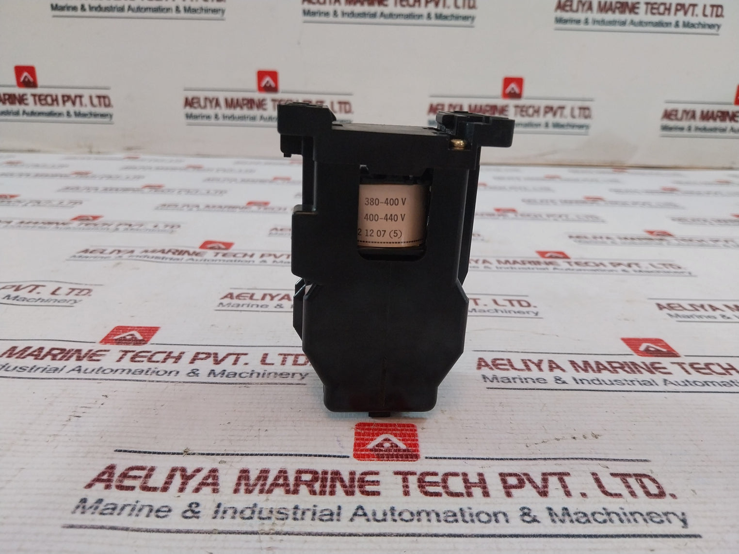 Fuji Electric Src50-2U/X (4A2B) Auxiliary Relay 400-440V 50/60Hz