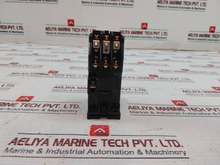 Fuji Electric Src50-2U/X (4A2B) Auxiliary Relay 400-440V 50/60Hz
