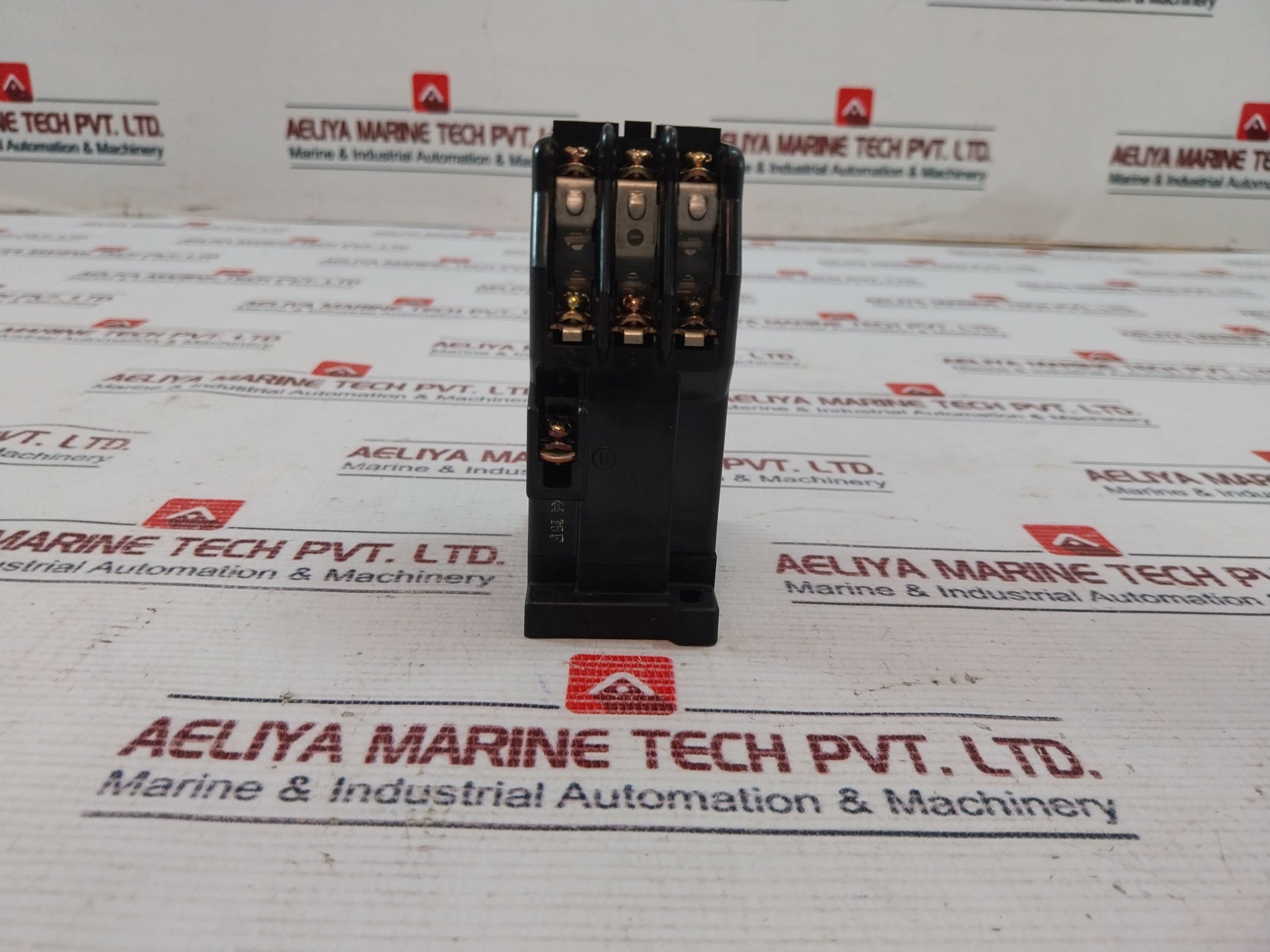 Fuji Electric Src50-2U/X (4A2B) Auxiliary Relay 400-440V 50/60Hz