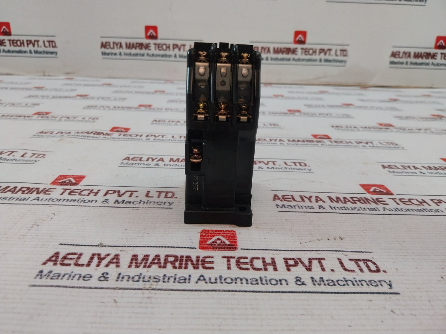 Fuji Electric Src50-2U/X (4A2B) Auxiliary Relay 400-440V 50/60Hz