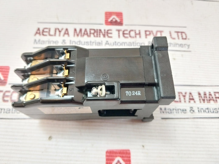 Fuji Electric SRC50-2U/X (4A2B) Auxiliary Relay Coil 100/100-110v 50/60hz