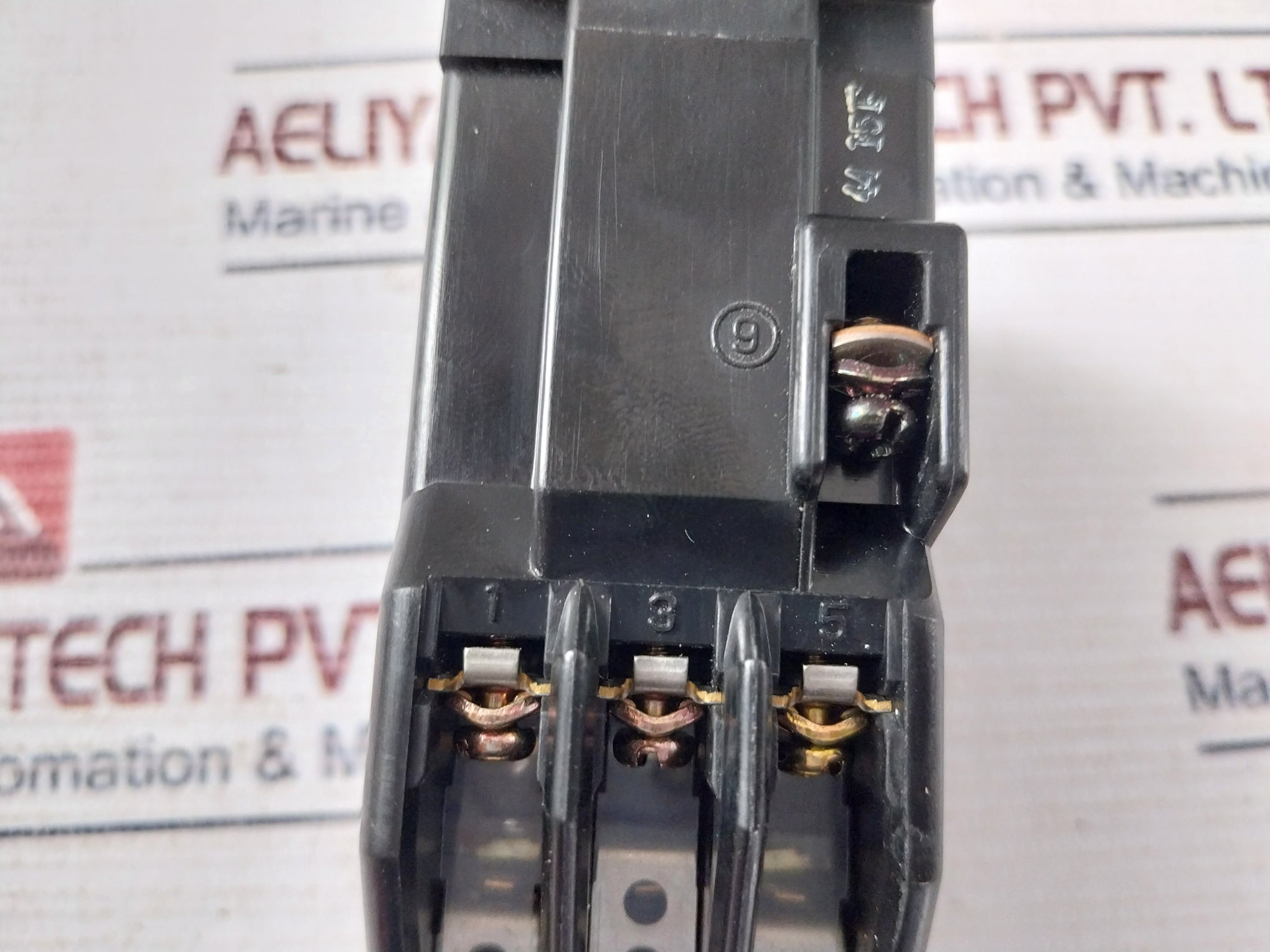 Fuji Electric Src50-2U/X (4A2B)/ Src 50-3Fs/X Auxiliary Relay W/ Coil F01265034