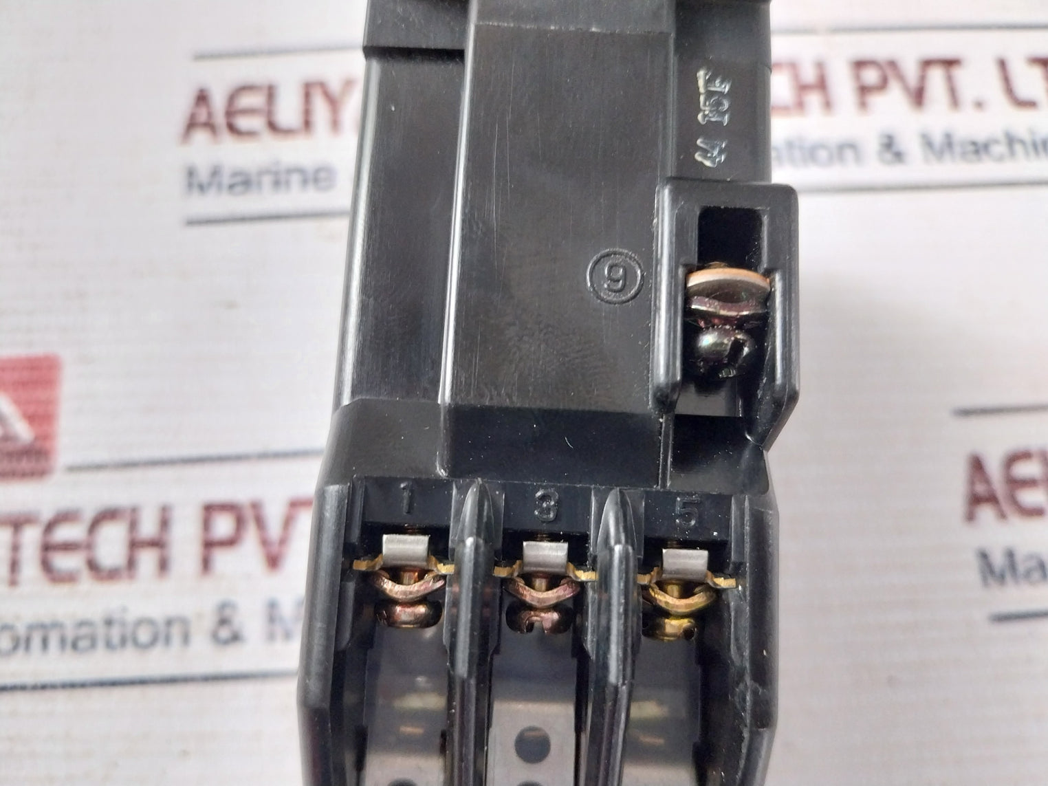 Fuji Electric Src50-2U/X (4A2B)/ Src 50-3Fs/X Auxiliary Relay W/ Coil F01265034