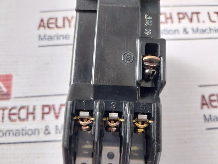 Fuji Electric Src50-2U/X (4A2B)/ Src 50-3Fs/X Auxiliary Relay W/ Coil F01265034