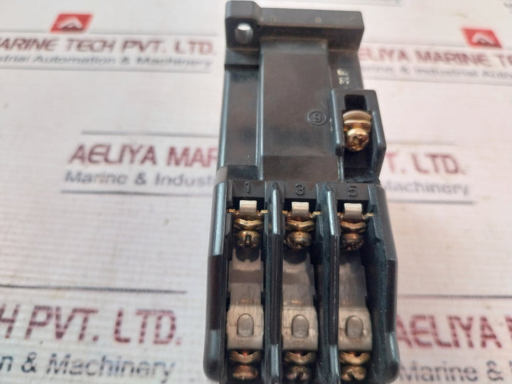 Fuji Electric SRC50-2U/X (3A3B) Electric Magnetic Contactor F01265044
