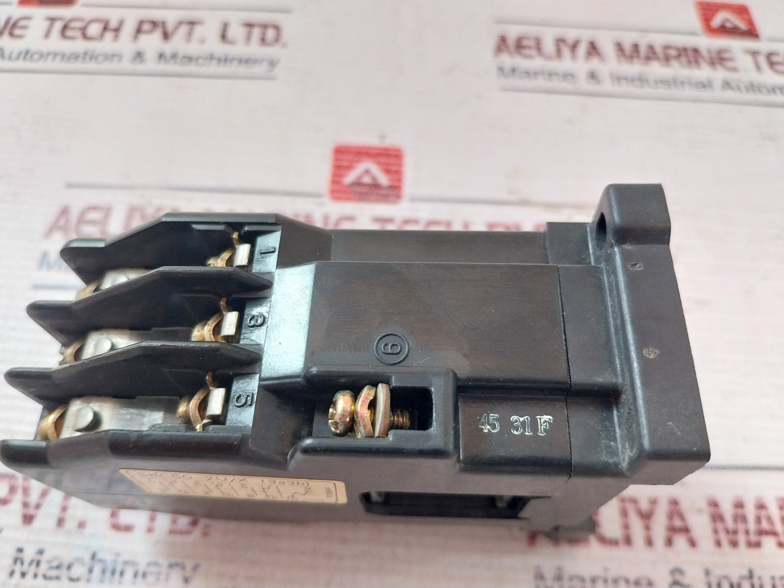 Fuji Electric SRC50-2U/X (3A3B) Electric Magnetic Contactor F01265044