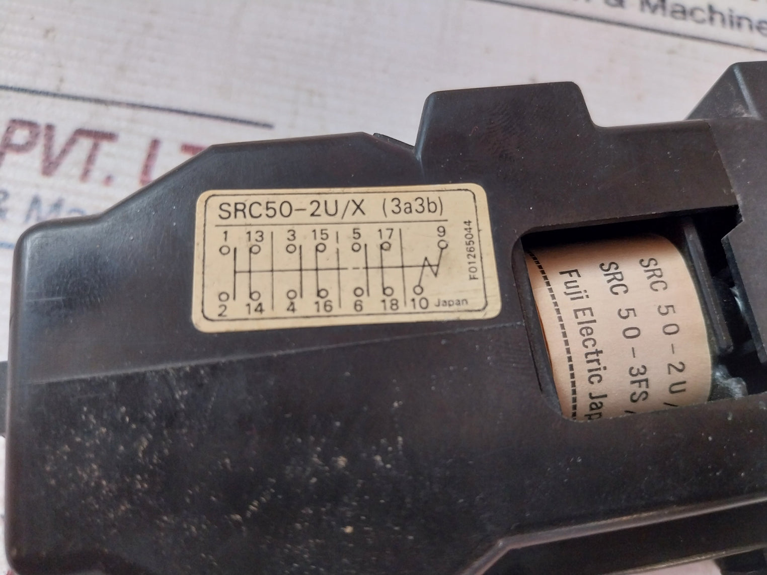 Fuji Electric SRC50-2U/X (3A3B) Electric Magnetic Contactor F01265044