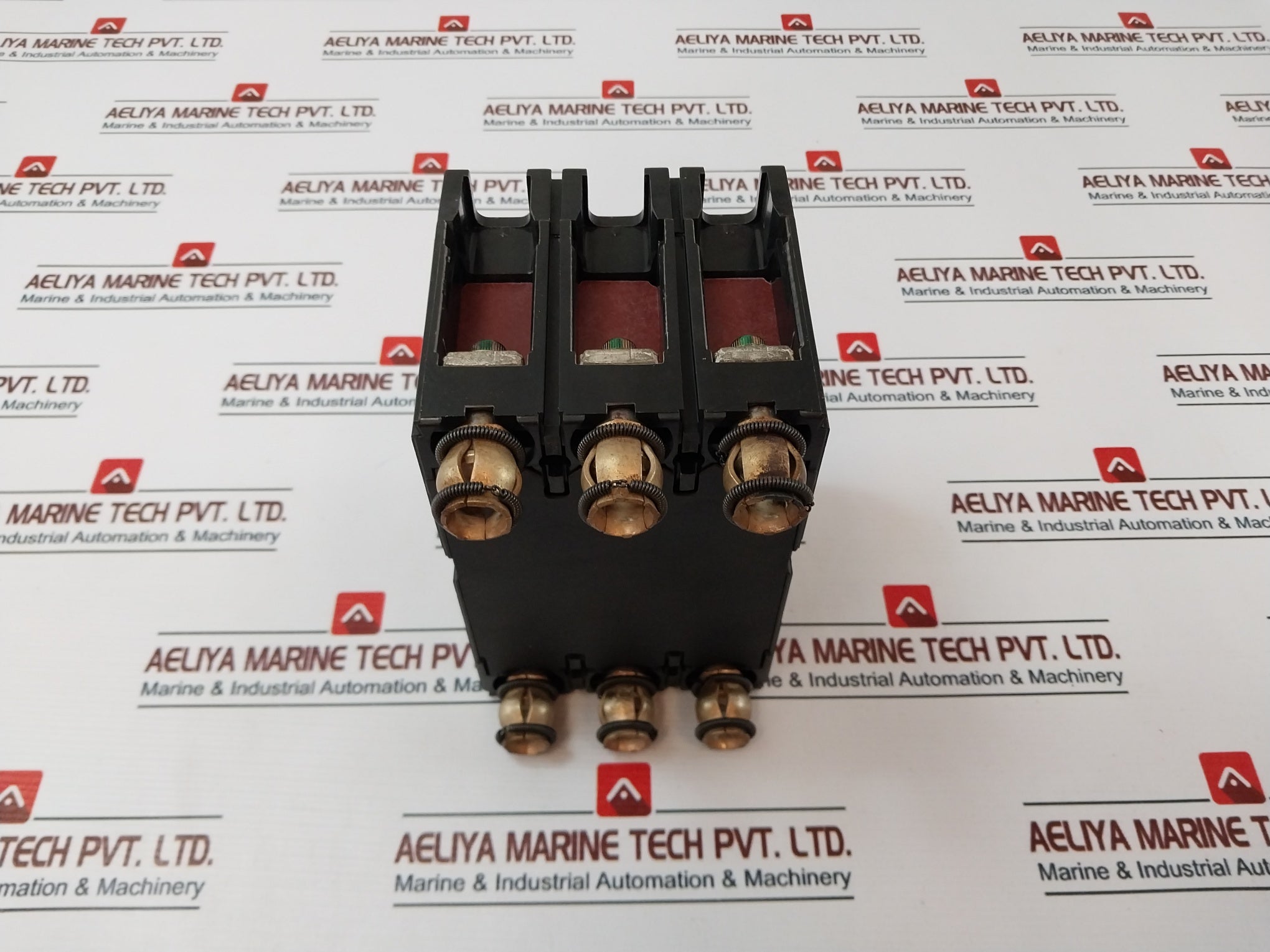 Mitsubishi Nf225-sh 3 Pole No-fuse Breaker 660VAC 125 Amp