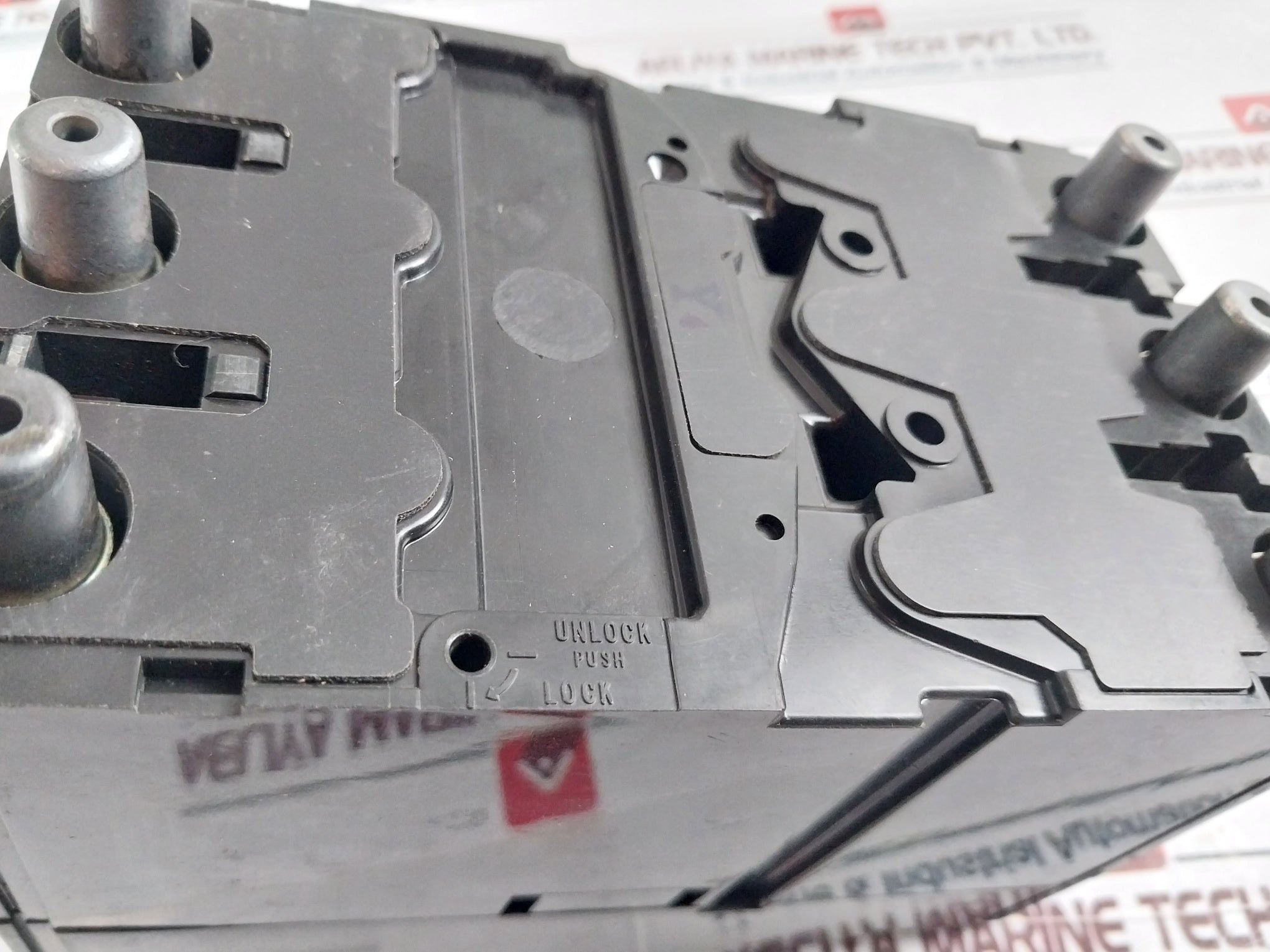 Terasaki XH225NS 3 Pole Circuit Breaker 150A 690VAC 50~60Hz