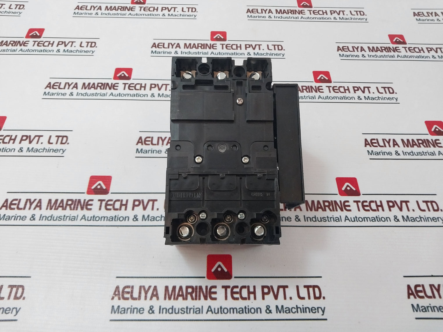 Mitsubishi Nf63-hv No-fuse Breaker With Auxiliary Switch Ax-1Rs Slt