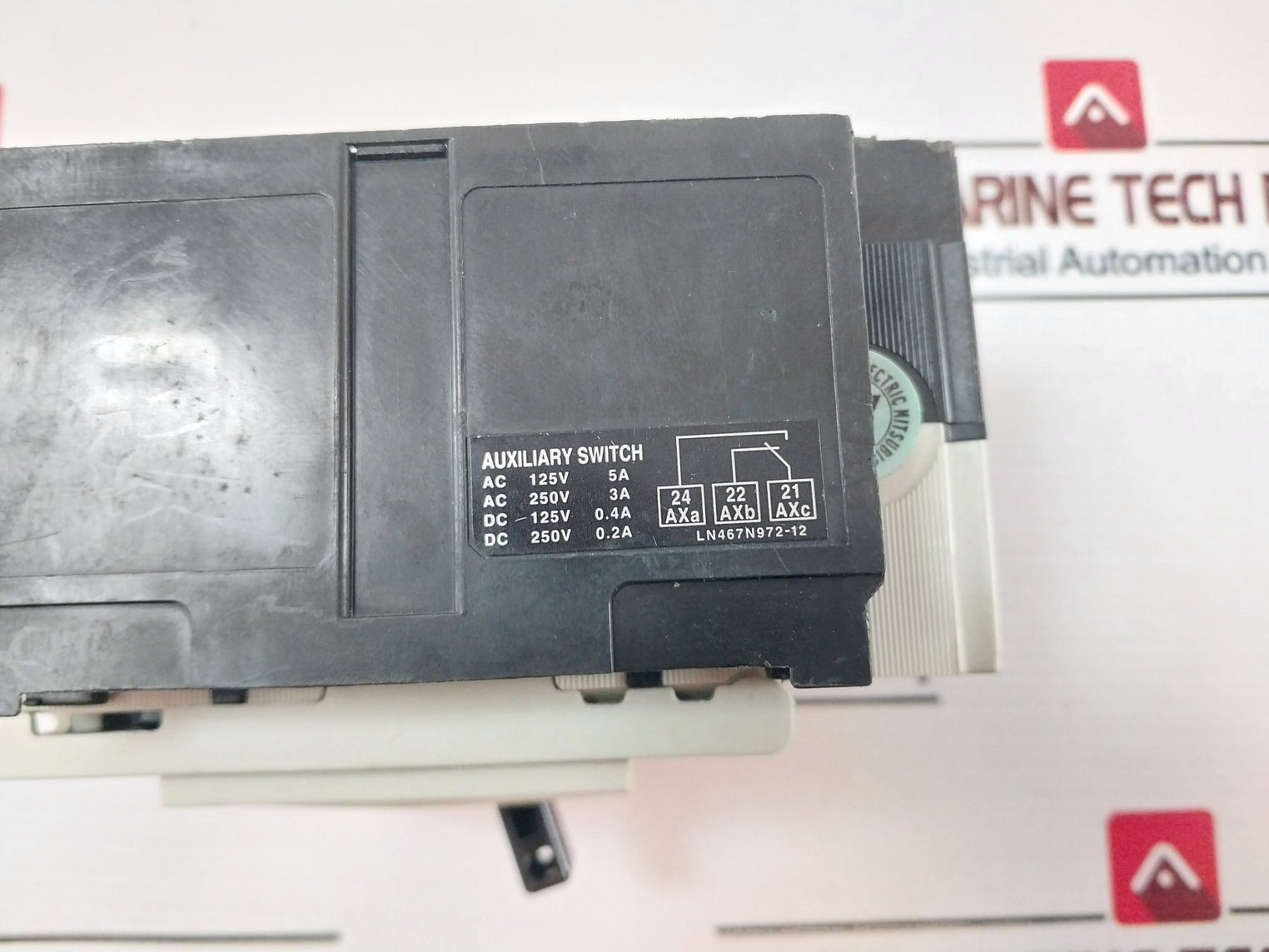 Mitsubishi Nf63-hv No-fuse Breaker With Auxiliary Switch Ax-1Rs Slt