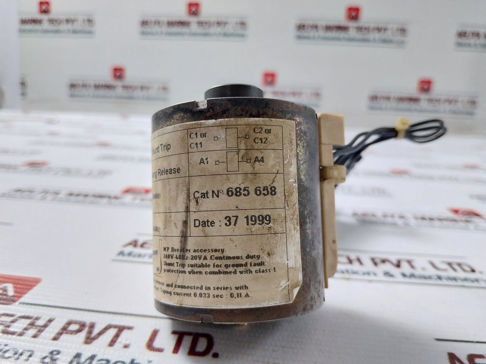 Merlin Gerin 685 658 Mx-a Shunt Trip Xf-e Closing Release Circuit Breaker 240v