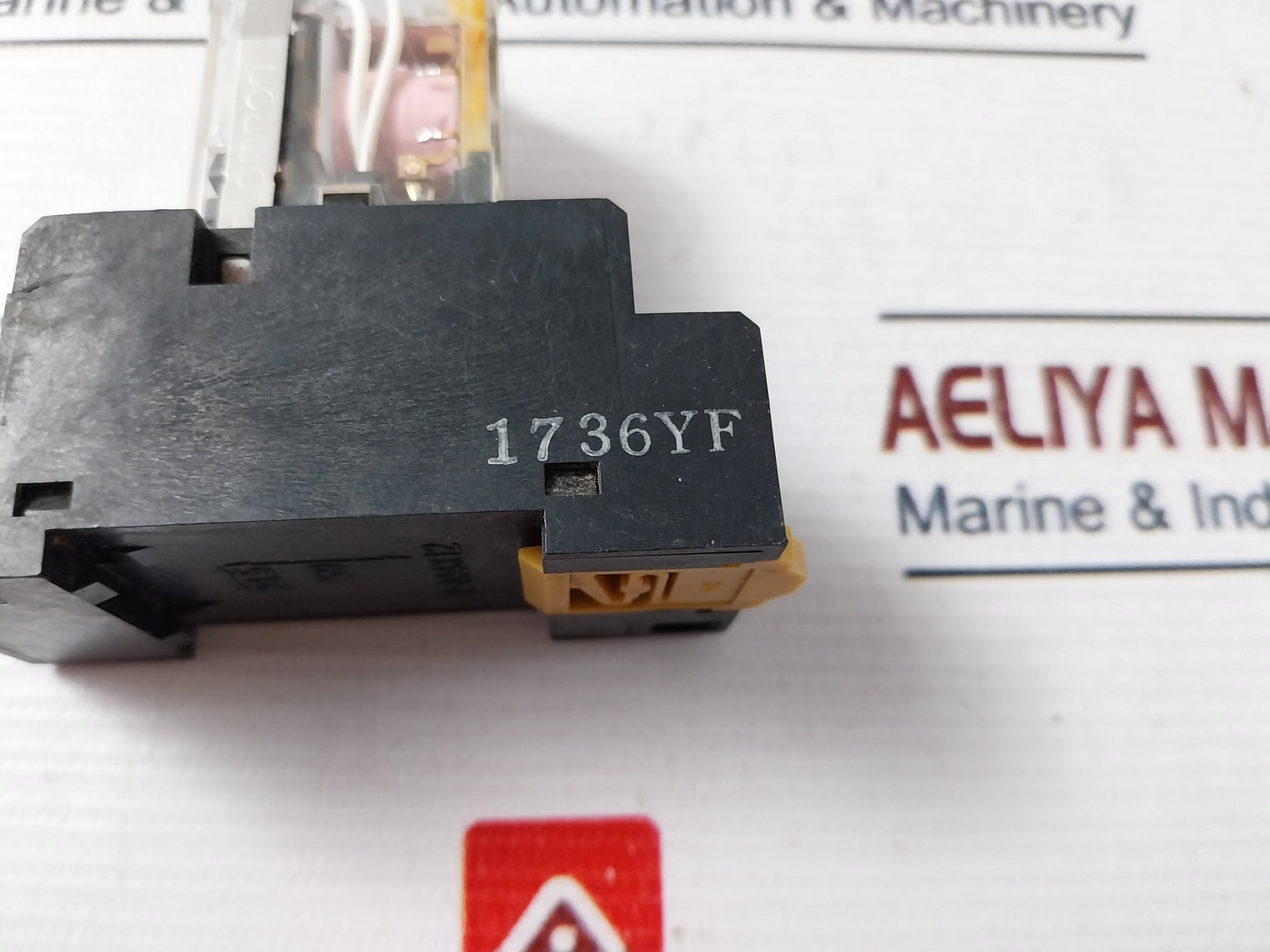 Omron My4Z Relay With Base 200/220Vac Pyf14T, 5A