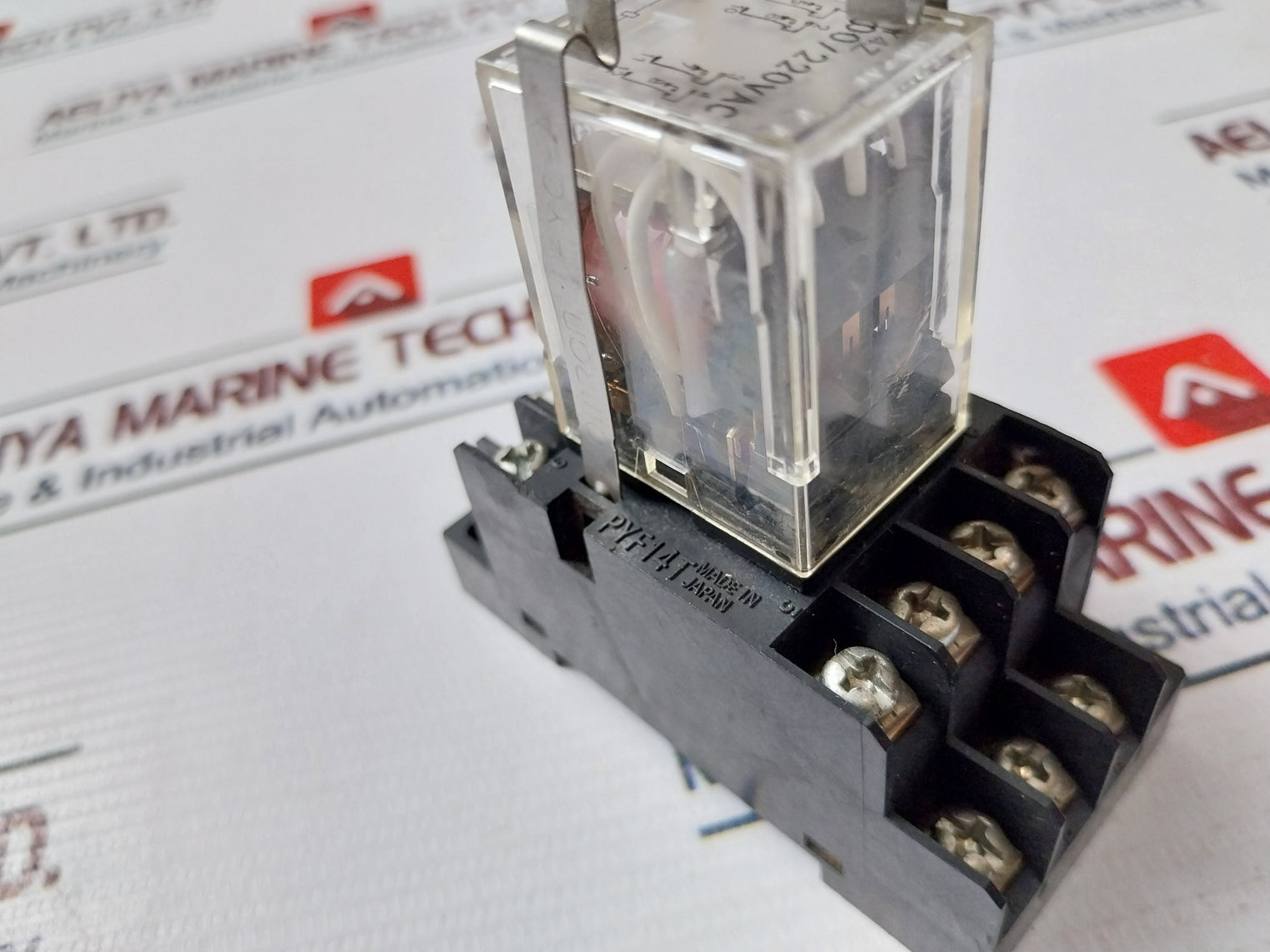 Omron My4Z Relay With Base 200/220Vac Pyf14T, 5A