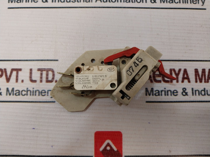 Ferraz Shawmut F210156 Fuse Switch Disconnectors 125.250Vac 10.1A 1/2Hp