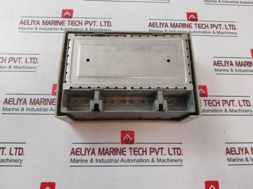 Triax Micro Matic 65013 RV Amplifier AISI 3D4 S +24V