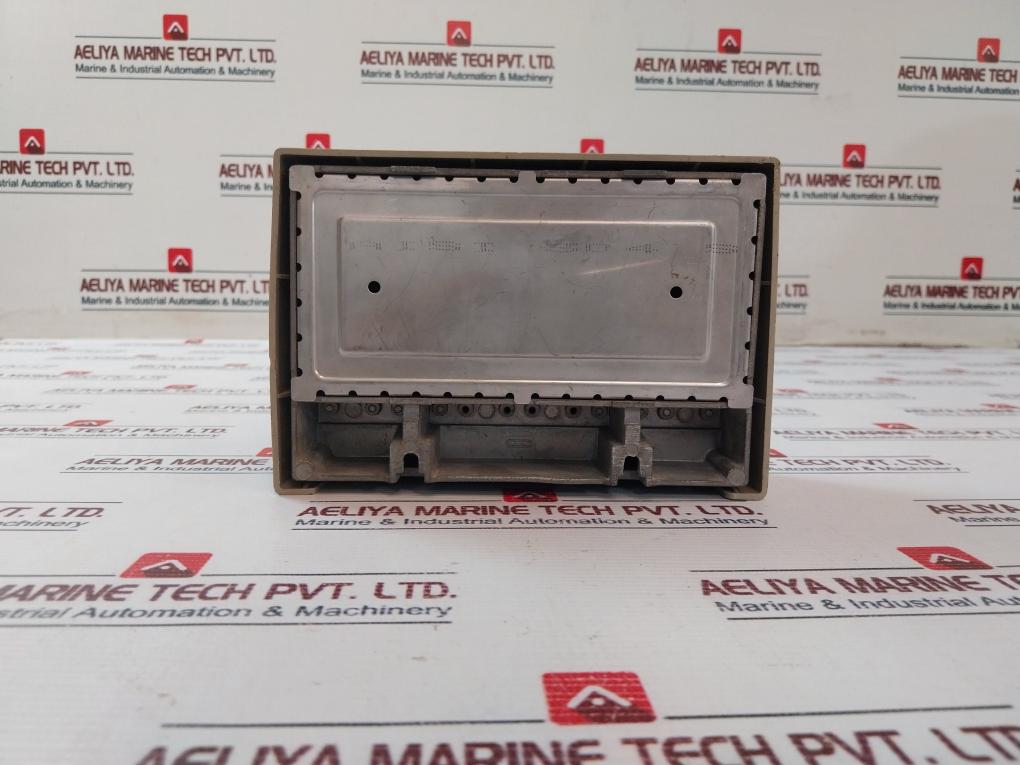 Triax Micro Matic 65013 RV Amplifier AISI 3D4 S +24V