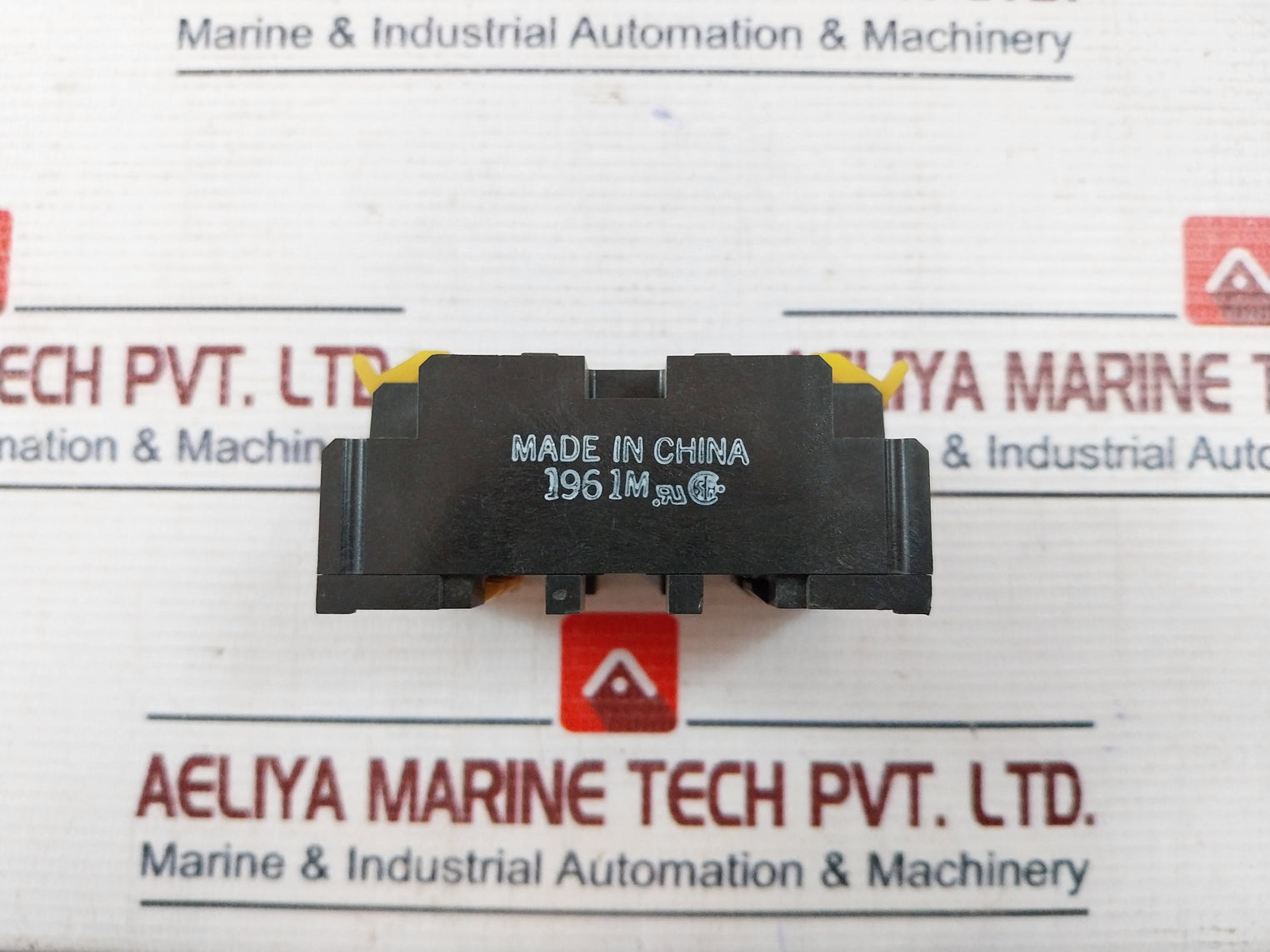 Omron H3Ba-n Timer With Base 0-3 Sec 24Vdc