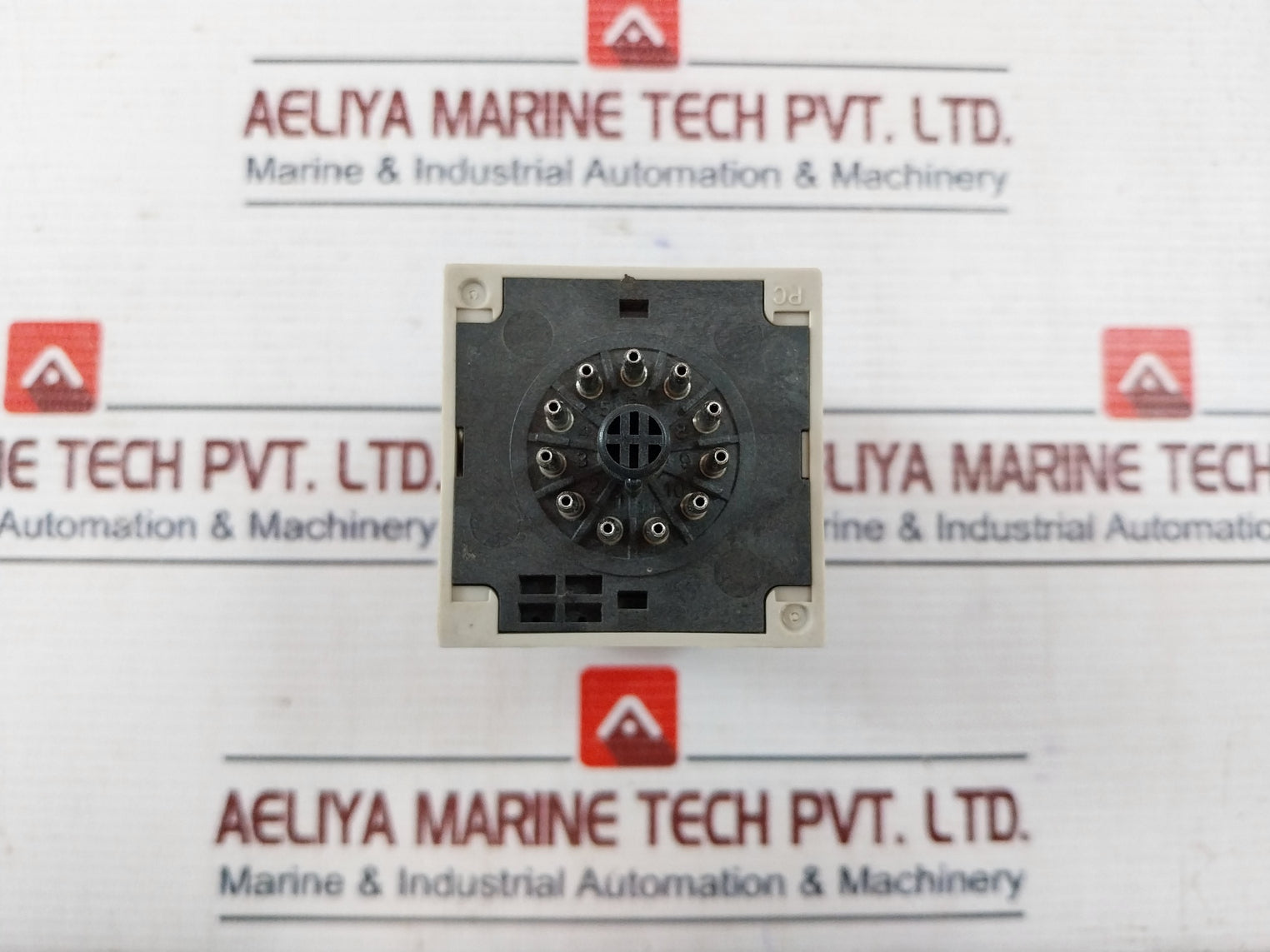 Omron H3Ba-n Timer With Base 0-3 Sec 24Vdc