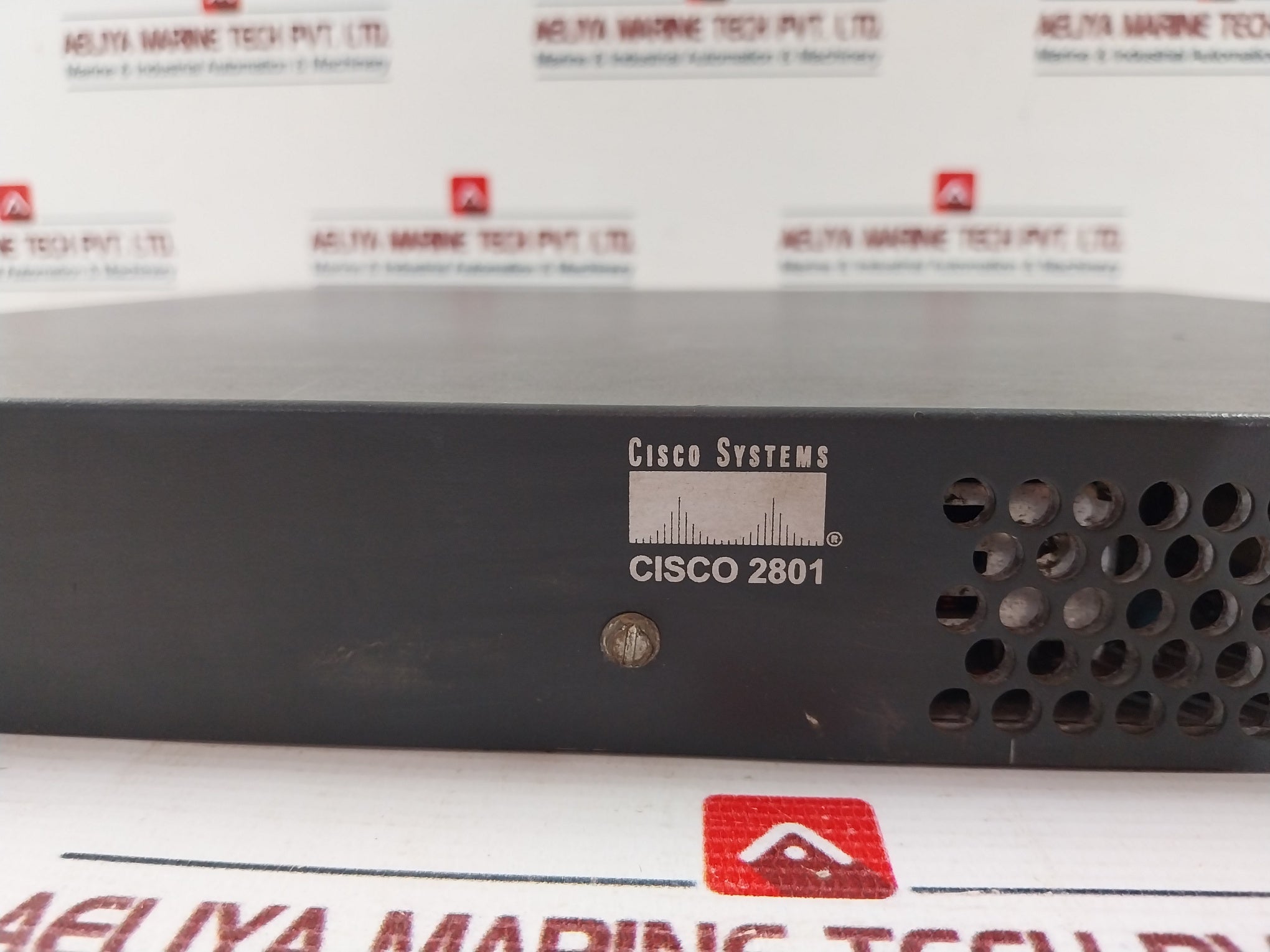 Cisco 2801 Integrated Services Router 100-240V 5A 50/60 Hz