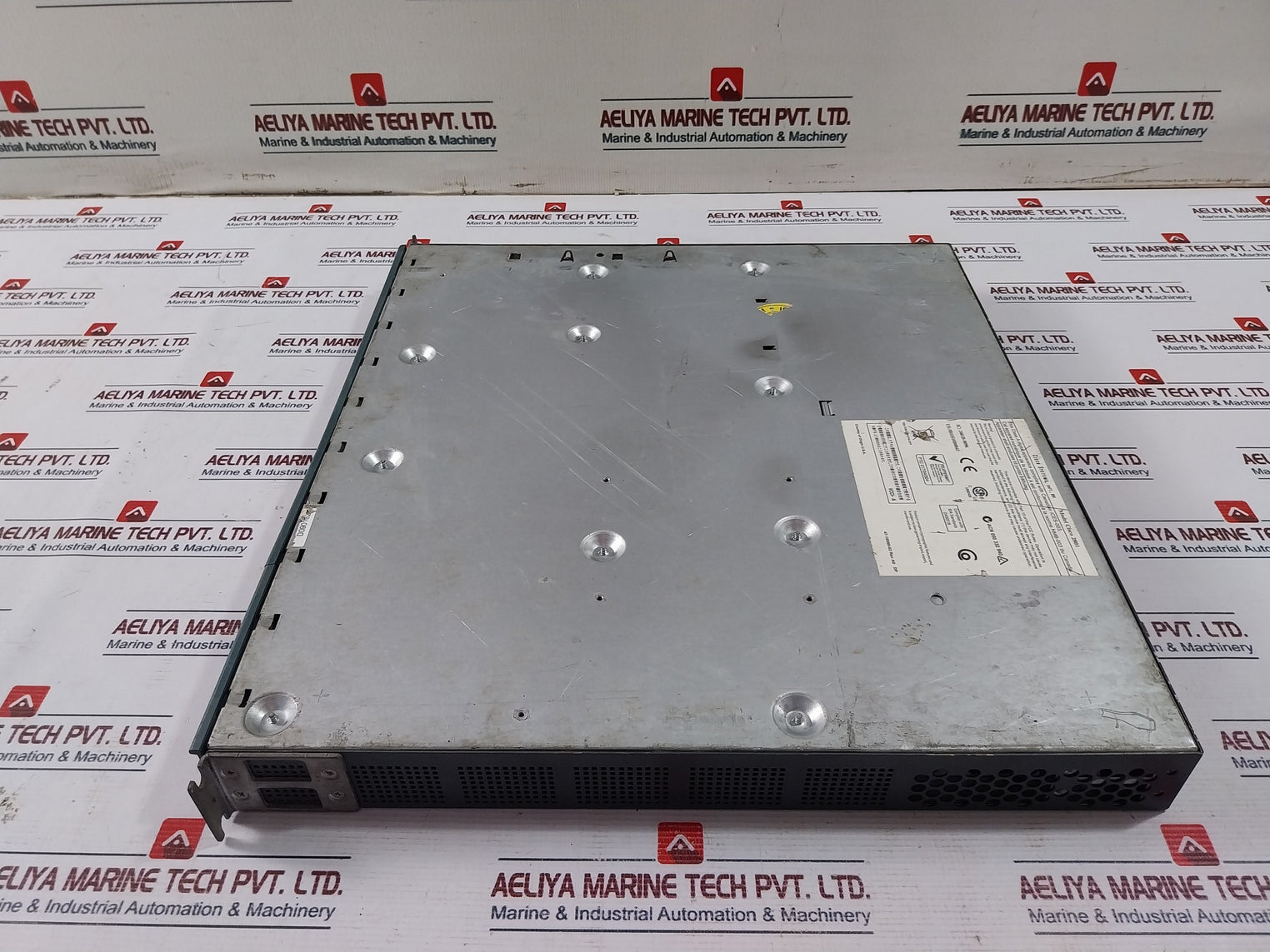 Cisco 2801 Integrated Services Router 100-240V 5A 50/60 Hz
