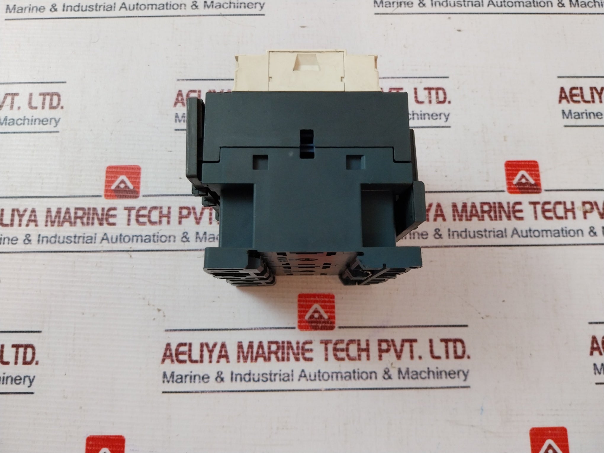 Schneider Electric LC1D12 Contactor 25A 690V 50/60Hz